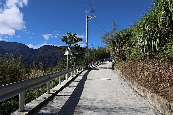 位於新竹縣五峰鄉桃山村的雲山替代道路北段（第二期）是五峰後山重要聯外道路。圖／新竹縣政府提供