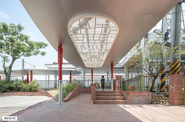 柳營火車站前轉乘環境優化工程入選世界知名建築網站Arch Daily。圖/台南市交通局提供