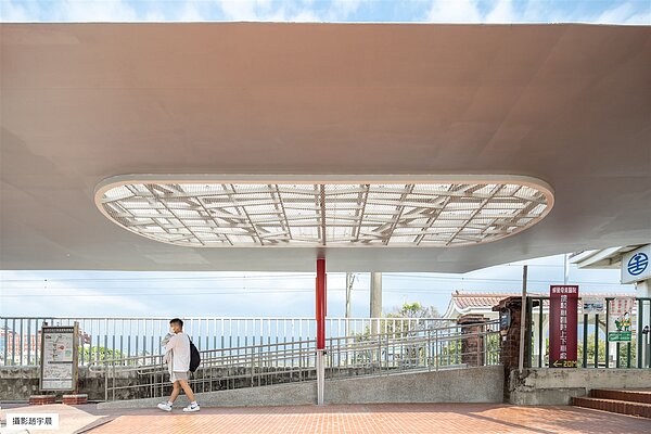 柳營火車站前轉乘環境優化工程入選世界知名建築網站Arch Daily。圖/台南市交通局提供