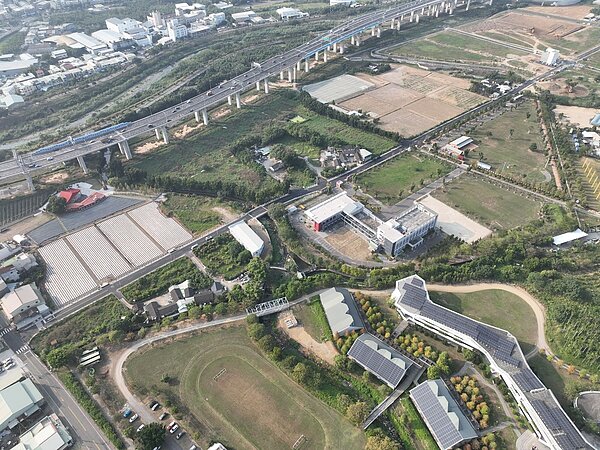 潭子聚興產業園區南側聯外道路完工。圖/台中市建設局提供