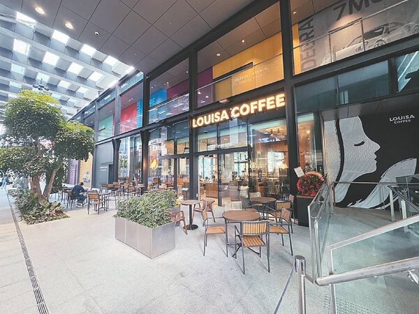 台灣本土連鎖咖啡龍頭LOUISA路易莎咖啡正式進軍新加坡。圖／業者提供