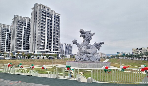 砸2.2億員林「蓋巨龍」保護逾4.3萬人 彰化縣員林市「龍燈公園滯洪池」22日舉辦啟用典禮。圖/國土署提供