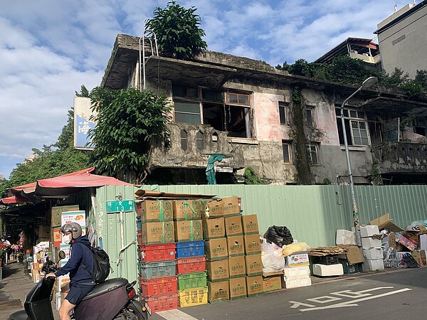 新北危老重建再進化!明年起推出「2便民措施」 新北市政府明年度起針對危老重建類型的案件再推出二項便民措施。圖/新北市都更處提供