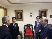 萬里老宅內部曝光！「台灣槍王」曝賴清德曾接待他們走一趟小山城