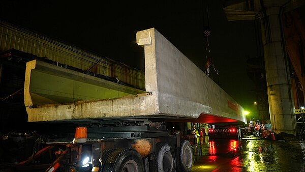 三鶯線最後跨高架段合龍完成。圖／新北市政府提供