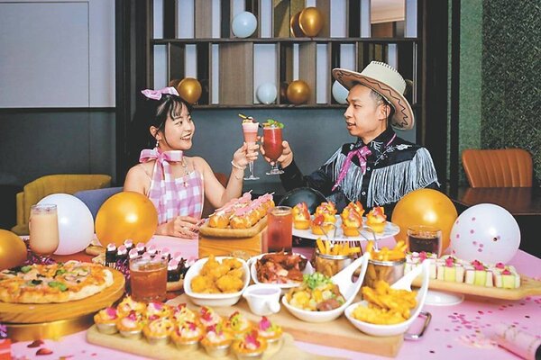 台中福華大飯店推出Pink Melody夢幻跨年派對。 圖／業者提供