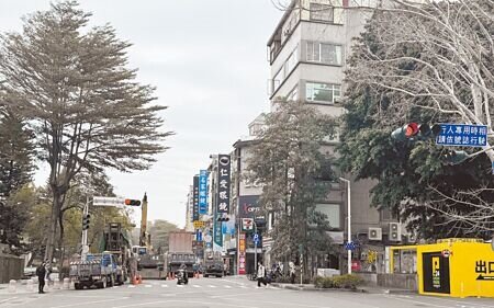 
台南市政府公告成功大學及附設醫院區域為空品維護區，也是目前全台第一處將大學、醫院納入空品維護區的縣市。圖為大學路。（曹婷婷攝）
