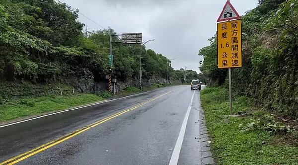 龍洞地區85.8K至87.5K實施區間測速,事故及違規均有降低。圖/新北交通大隊提供