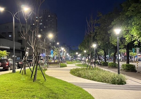 南港區合成8號綠地從停車空間回歸為公園綠地用途。圖／台北市政府提供