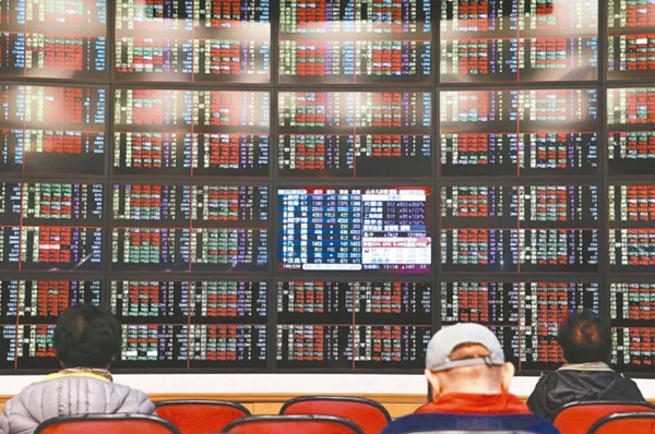 網友大讚00878很會選股。台股示意圖/聯合報系資料照