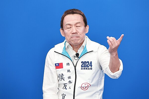 郭子乾首度在節目中扮演侯友宜。圖／「鄉民大學問」提供