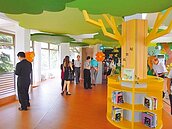 大愛中醫師張步桃遺愛母校　圖書館啟用