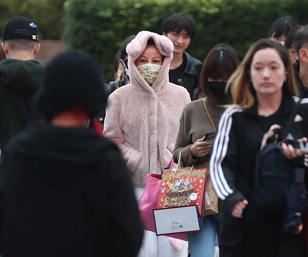 天氣冷三高民眾更要注意,根據衛福部國健署調查,超過3成民眾不自知有高血壓,最近天氣冷是心血管疾病好發季節,更加危險。示意圖/聯合報系資料照片