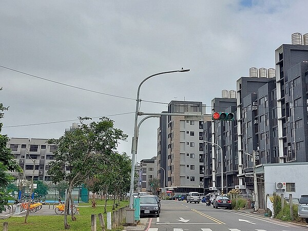 觀音草漯新推案單價2字頭擁有強大購屋吸引力,除了觀音在地客,還有周邊大園、新屋、蘆竹、中壢等區域自住客,甚至有遠從新北市來的客群。圖/好房網News記者林和謙/攝