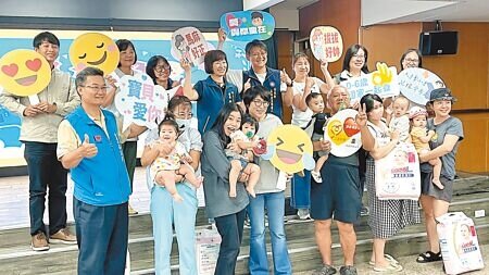 
台東縣政府鼓勵生育，供高額生育補助及友善育兒服務，2022年增加89位新生兒，2023年再增加63人，成為全台唯一連續2年出生率正成長的縣市。（蕭嘉蕙攝）
