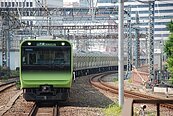 東京JR秋葉原站電車傳「揮刀攻擊」致4傷　女嫌被壓制