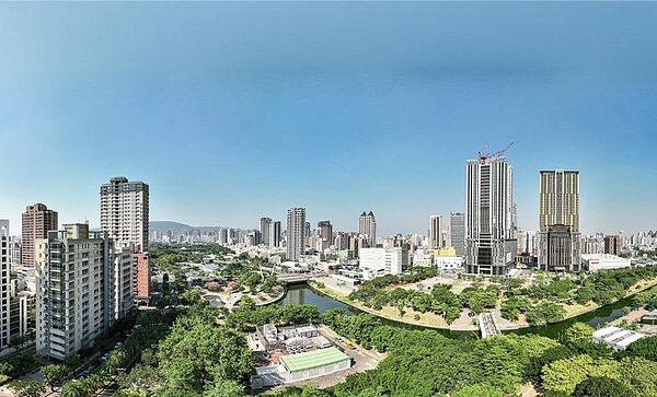 南和興產和子公司南玉堂共有的「365號院」,屬於愛河之心第一排景觀住宅,對面即是萬豪酒店。圖/顏瑞田