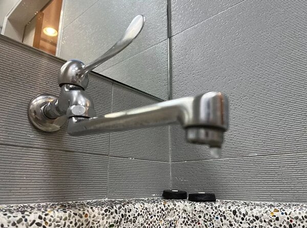 桃園市自來水公司第二管理處為辦理日月光中壢分公司新裝自來水工程,1月30日將在中壢區自強一路、自強四路口進行停水斷管連絡作業,預計影響中壢、大園上萬戶用水(示意圖)。聯合報資料照片