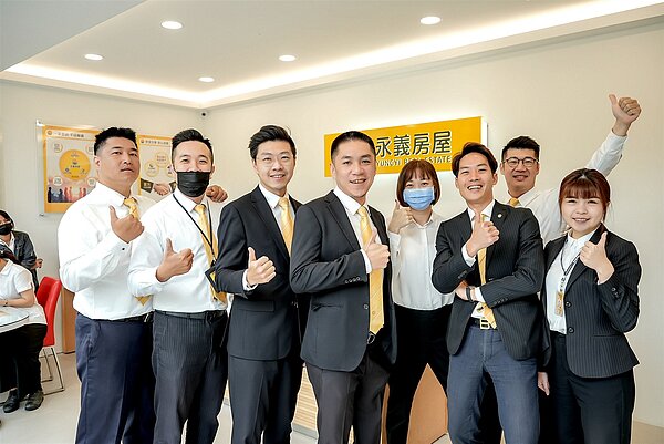 永義房屋鄭博陽讚賞「跨品牌聯賣」,助攻團隊3年開出4間加盟店。圖/永慶房產集團提供