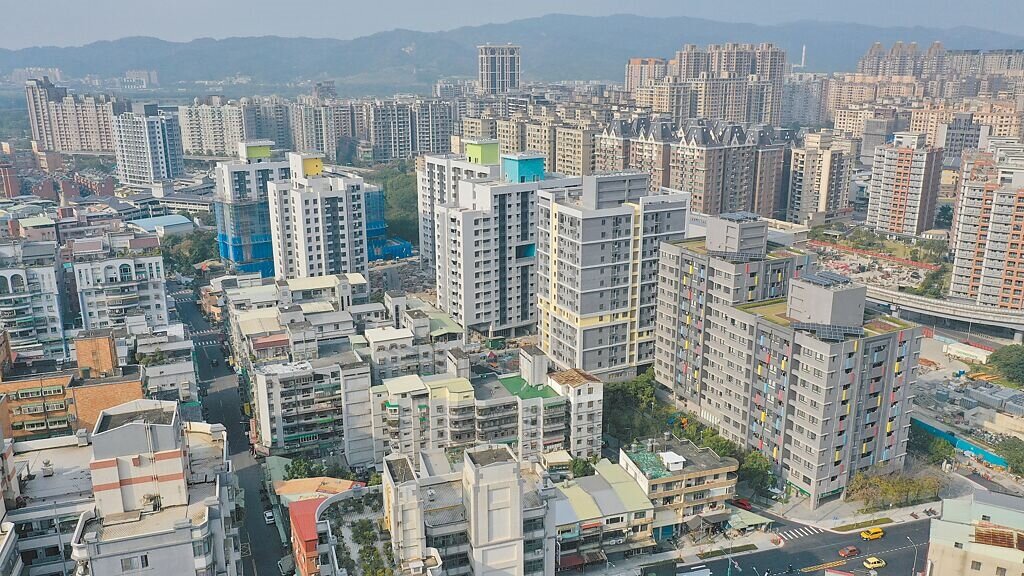 新北市三峽國光段青年社宅二期工程10日爆發分包商積欠小包商工程款爭議,城鄉局介入協調。(新北市城鄉局提供/呂健豪新北傳真)