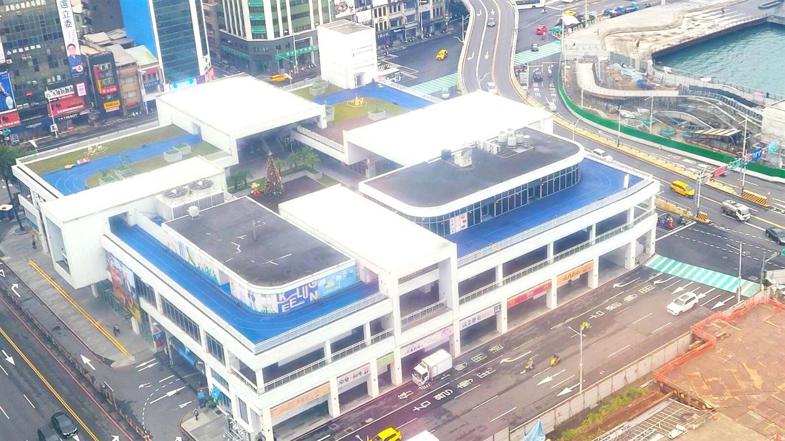 微風首次跨足外縣市，基隆東岸商場改名「微風東岸」，業者將投入2.5億改善。記者游明煌／攝影 