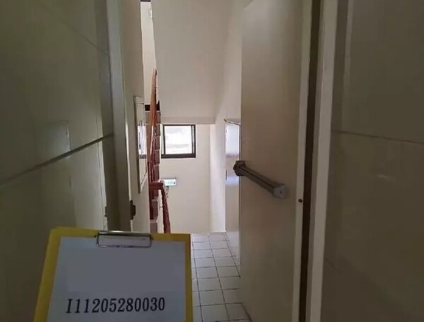 桃園市8至11層樓集合住宅今年起須辦理公安申報,項目包括安全門、樓梯及升降梯、避雷針等建築設備。圖/桃園市府提供