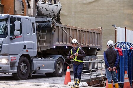 五大工會17日聯合發表聲明,期待朝野政黨以「福國利民」為念,重大勞動議題也應納入勞工參與機制,且正視工會訴求。圖∕本報資料照片
