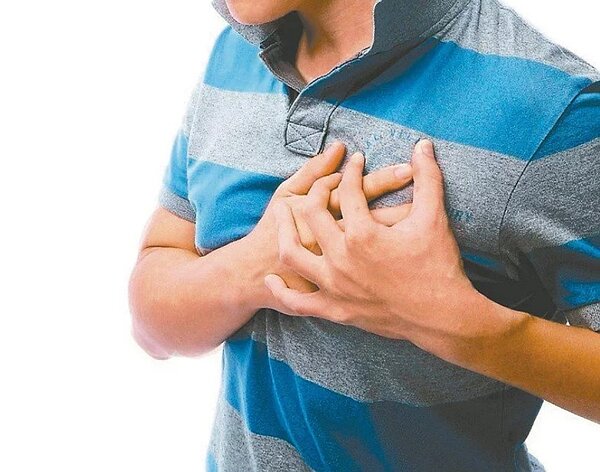 黃建龍說,連續高強度運動並不會讓人體發燒,若有出現發燒情形應是有肺部感染的情形,持續發燒便可能導致血氧降低,要特別注意。圖/聯合報資料照