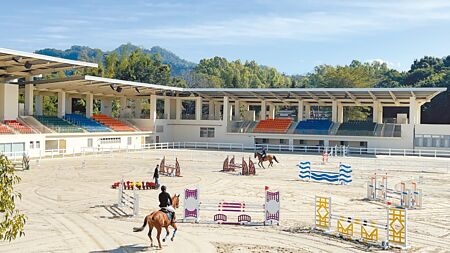 
后里馬場經營廠商投入近3000萬元整修園區內的競技場。（張亦惠攝）
