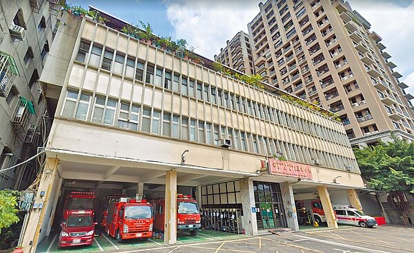 三重消防大隊公辦都更案基地為1棟屋齡逾30年以上建物,原供新北市消防局第三大隊三重分隊使用。(新北市都市更新處提供/王揚傑新北傳真)