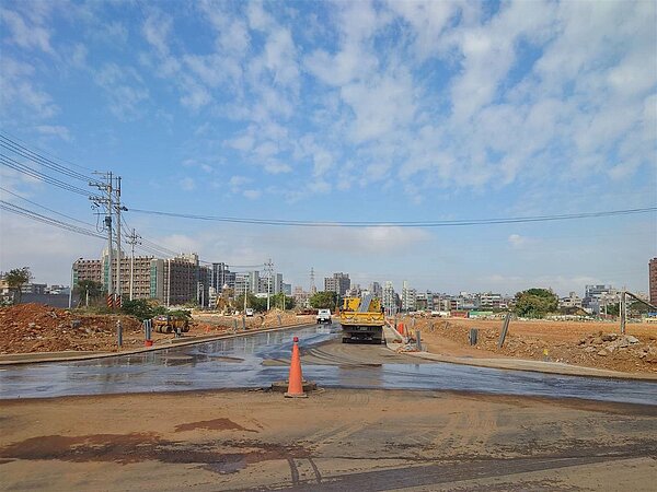 桃市府與台電建立合作平台去年完成供電近60案。圖/桃園市府提供