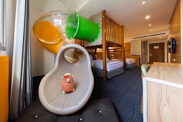 天成文旅-繪日之丘 親子溫馨溜滑梯房。圖/觀光新聞處提供