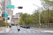 不再人車爭道！台南安平「這條街」拓寬完成　方便往返2大重劃區