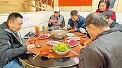 食補抗寒　彰化名店人潮爆滿