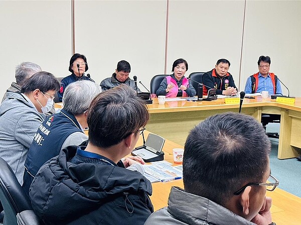 后豐大橋下游側橋面新增引道,立委楊瓊瓔23日邀相關單位舉行施工前說明會。圖/陳淑娥攝