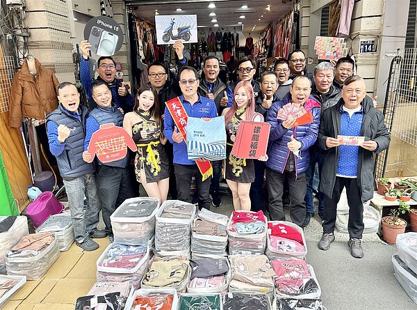 天津路服飾商圈管理委員會宣布,2024龍騰天津年貨大街將於26日隆重登場。記者宋健生/攝影