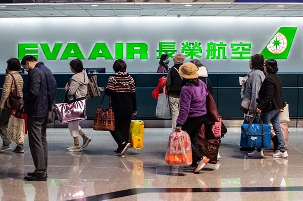 長榮機師取得合法罷工權，機師工會昨天宣布罷工警戒區段，分別為2月7日至18日、3月30日至4月7日，涵蓋春節連假和清明連假期間。圖／記者季相儒攝影
