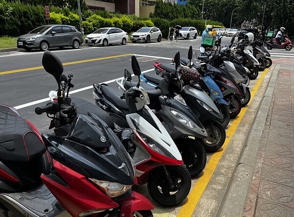 桃園市交通局表示,全市公有路邊停車格將於2月8日(小年夜)至14日(初五)農曆春節期間暫停收費。圖/聯合資料照片