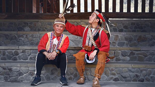 熱愛原住民文化,小林賢伍留台希望奉獻一己之力記錄台灣。圖/截自臉書「小林賢伍 KengoKobayashi」