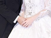 龍年是「寡婦年」不宜結婚？陸官媒：應破除迷信思維