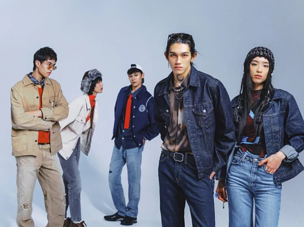 丹寧服飾大廠Levi's希望能讓品牌更直接地面對消費者,預計全球裁員,達到目前既有員工數的15%。圖/Levi's提供