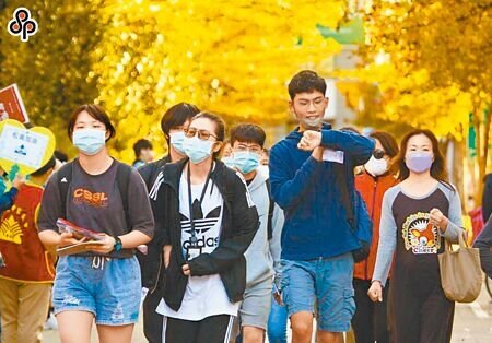 《大學問》網站30日公布最受高中生和師長們關注的百大熱門科系,中正大學犯罪防治學系長年占據榜首。(本報資料照片)