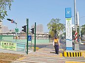 輕軌灣仔內站消失　民眾反應兩極