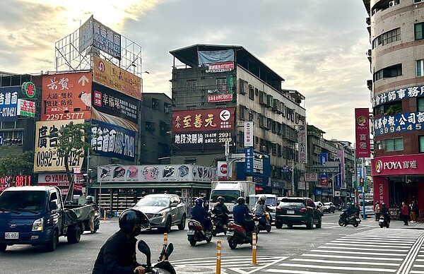 最狂爆量1倍!六都「開門紅」房市狂潮又來了 街景。圖/好房網News記者蔡佩蓉攝影