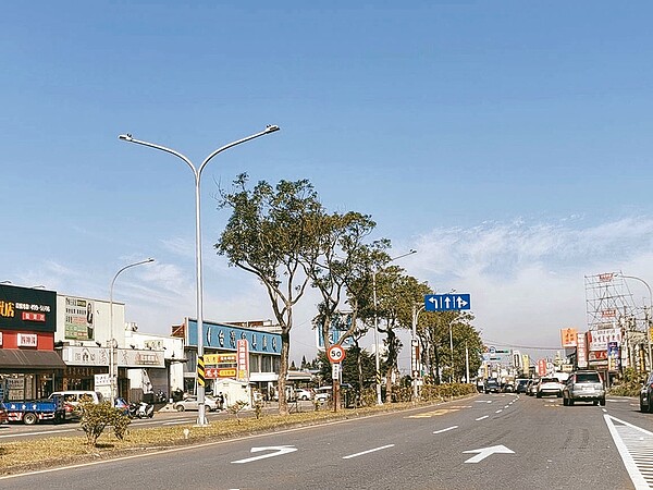 桃市府評估租用國3龍潭交流道周邊大昌路空地，規畫推動龍潭轉運站改善國道客運交通。記者曾增勳／攝影 