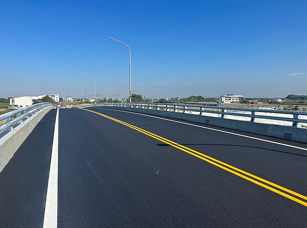 重溪橋改建主線年前通車。圖／南市府提供