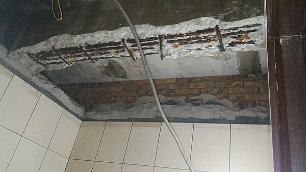 蘆洲「海砂屋一條街」住戶可遠離恐懼了!最新都更進度曝光 新北住都中心進駐蘆洲「海砂屋一條街」第一案-長安街193巷更新案,此案以防災都更2.0方案搭配都更程序,未來預計興建198戶地上16及17層建築,讓住戶遠離恐懼。圖/新北住都中心提供