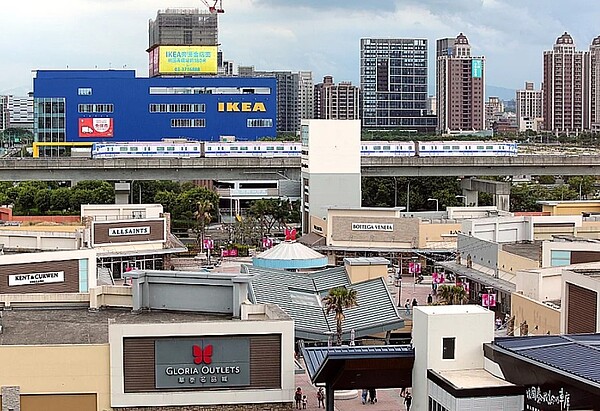 桃園市政府公告放寬高鐵桃園車站特定區的建築基地開挖率標準,未達1500平方公尺的建築基地將不在有開挖率的限制,政策2月5日生效(示意圖)。圖/聯合報資料照片