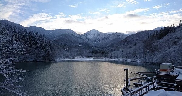 日本湯澤町原是滑雪觀光勝地，但在泡沫經季後房價暴跌。圖／擷自湯澤町官方網站
