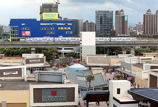 桃園市政府昨天公告放寬高鐵桃園車站特定區的建築基地開挖率標準,未達1500平方公尺的建築基地將不在有開挖率的限制,政策2月5日生效。示意圖/聯合報資料照片